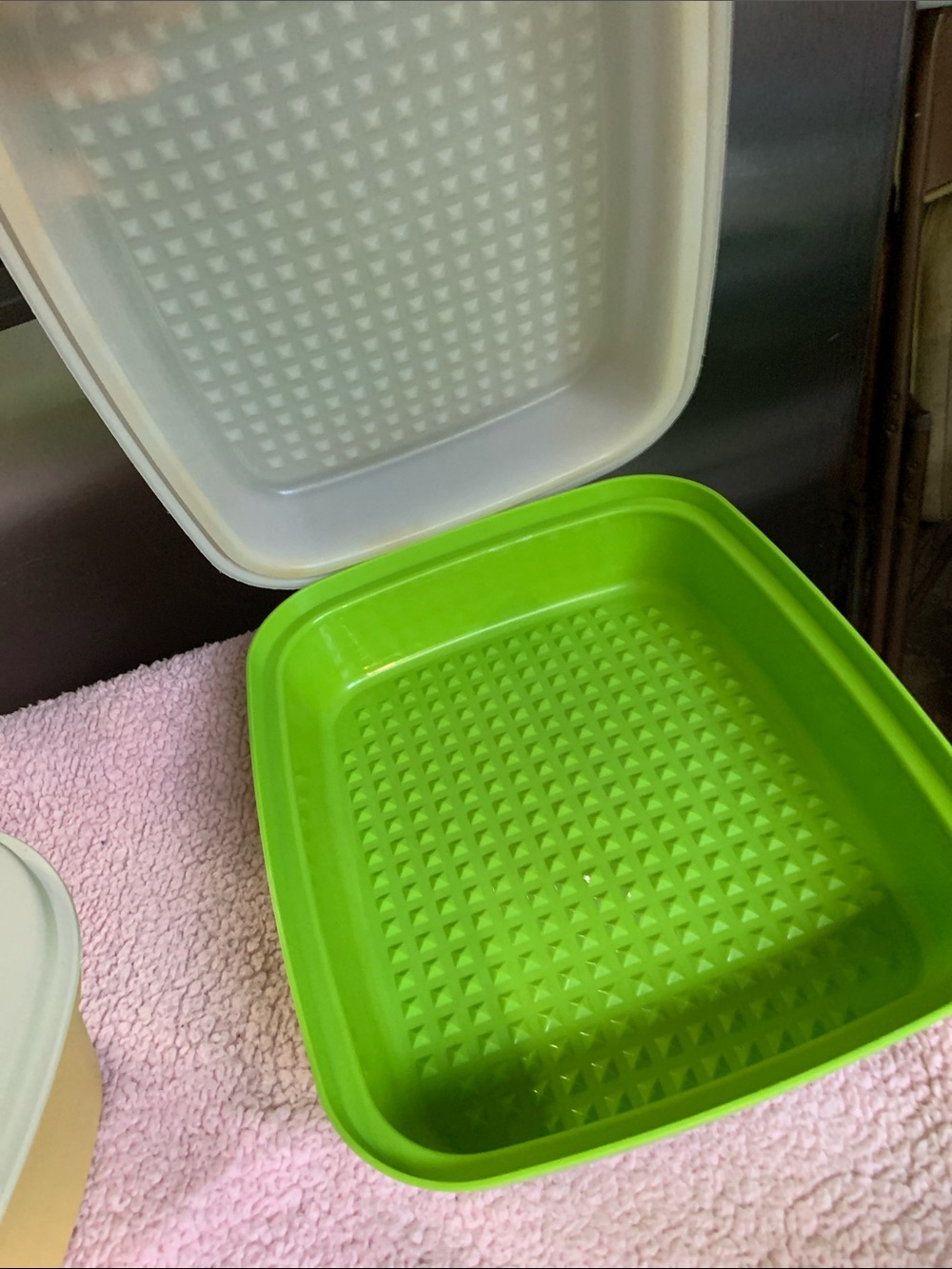Tupperware Cream/White Stackable Food Storage Containers - Picture 4 of 5